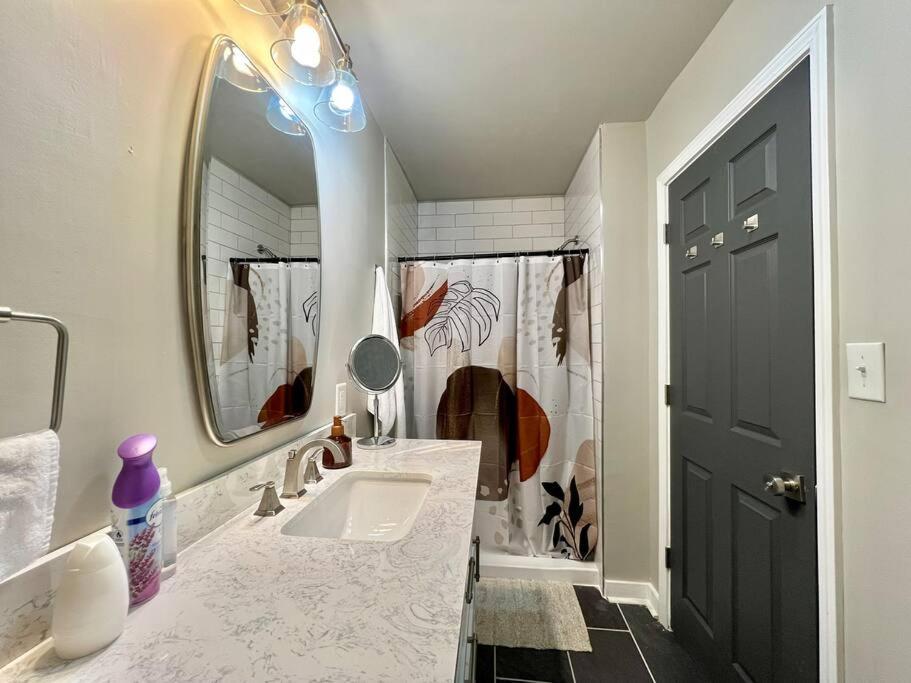 Modern Style Home Near Dt Indy & Major Attractions Indianapolis Esterno foto